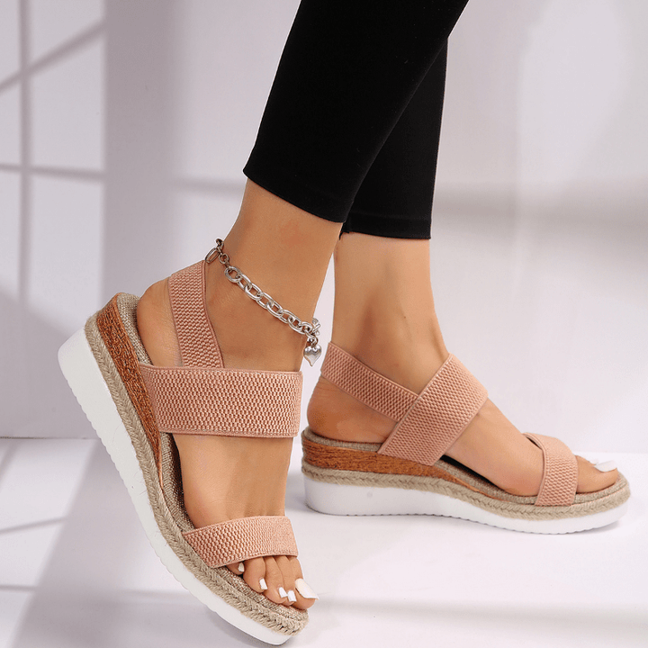 Chaussures femme estivales, orthopédiques, bout ouvert, alliant bien-être des pieds et style élégant décontracté.