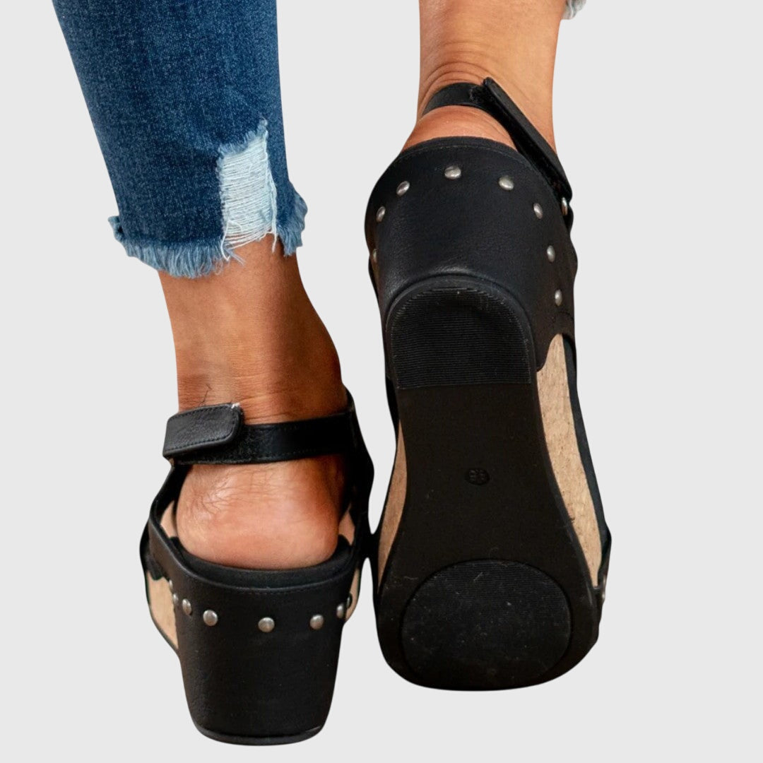 Sandales ergonomiques à plateforme pour femmes, conçues pour le confort, le soutien et un style estival tendance.