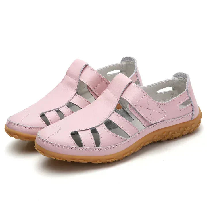 Sandales femmes ajourées, soutien orthopédique, confort durable, parfaites pour les activités estivales.
