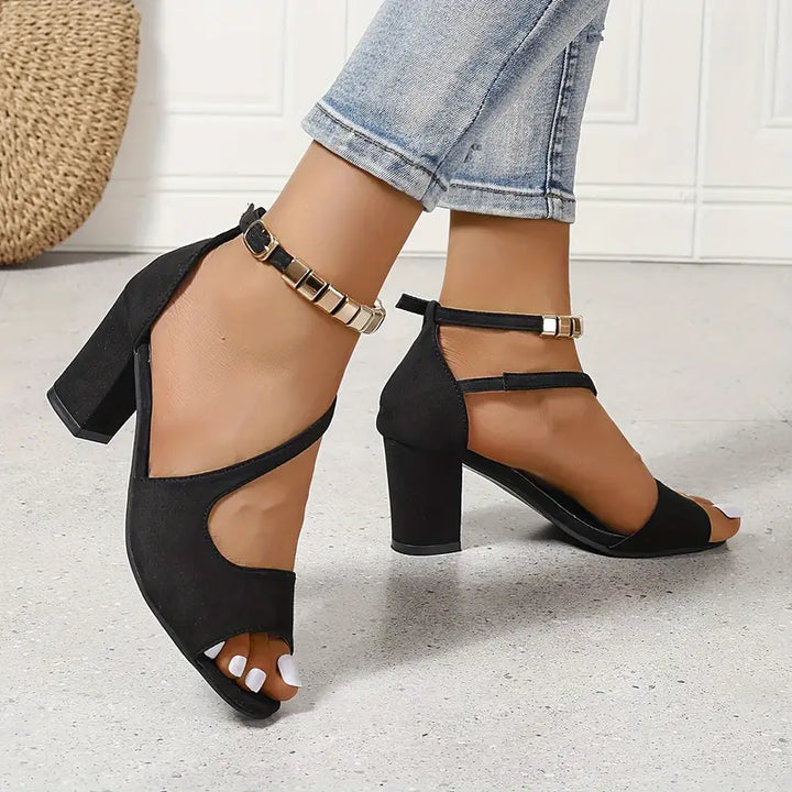 Sandales d'été respirantes pour femmes, offrant un soutien essentiel et un confort orthopédique pour les pieds sensibles.