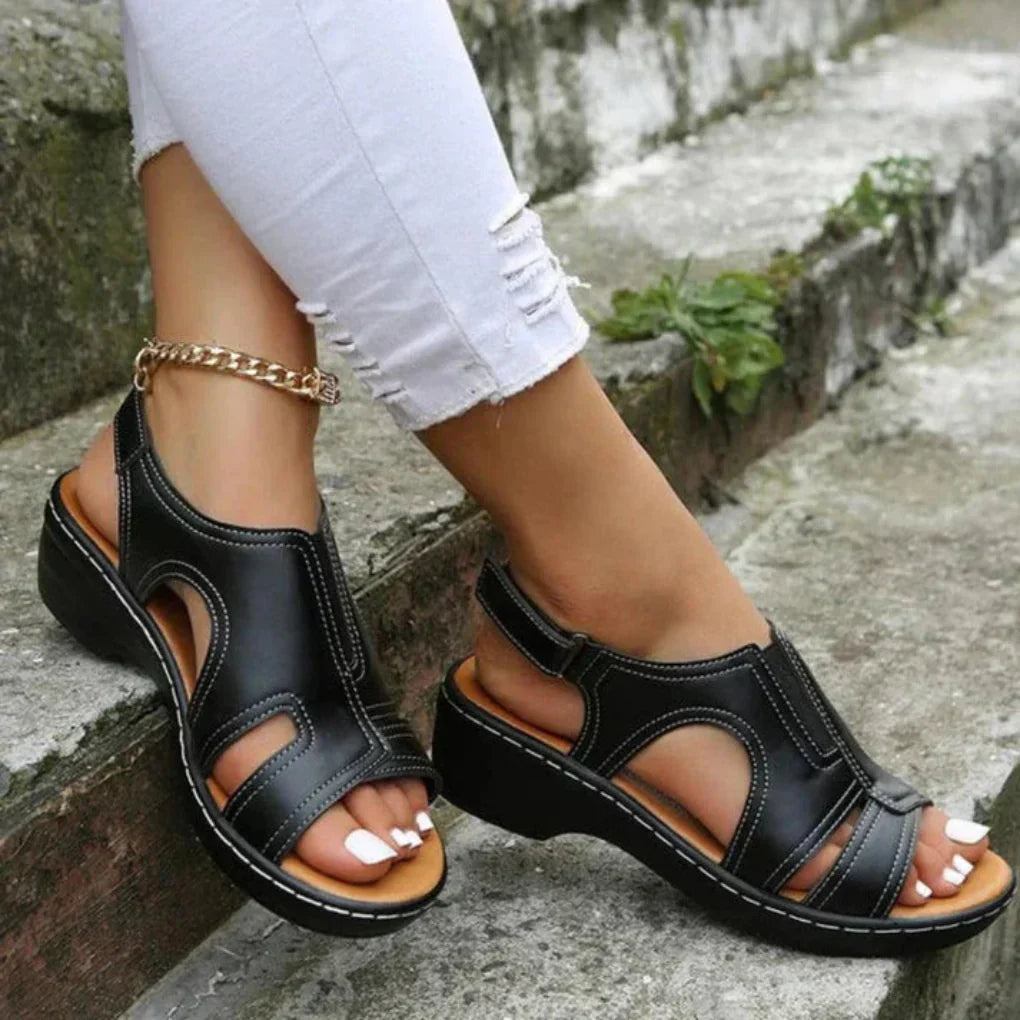 Sandales d'été bout ouvert femmes, confort orthopédique et design élégant. Soutien idéal pour le quotidien.