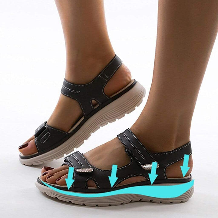 Sandales femme antidérapantes, orthopédiques et légères, assurant confort et stabilité maximale pour les pieds.