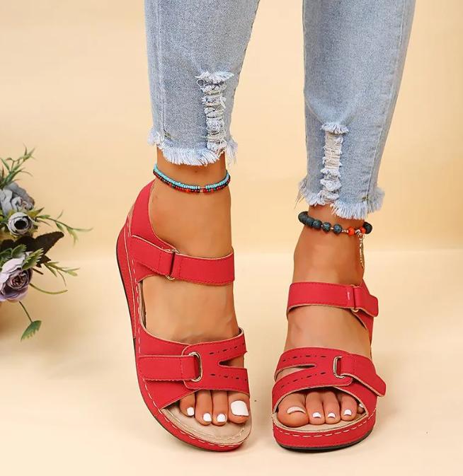 Sandales confortables pour femmes, conçues pour le soulagement quotidien de la douleur et un soutien orthopédique optimal.