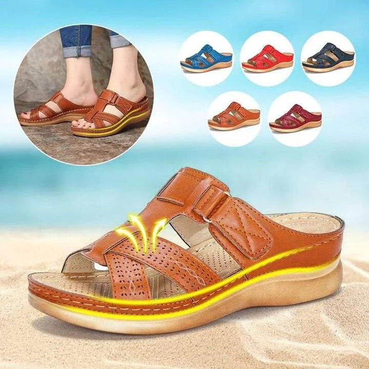Sandales orthopédiques durables pour femmes, offrant un confort premium et un soutien fiable pour la marche estivale.