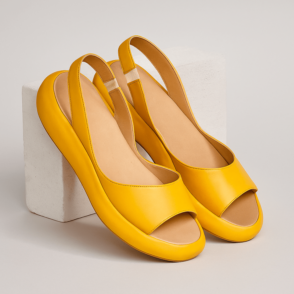 Sandales mode femme compensées, bout ouvert, pour un été élégant et confortable.