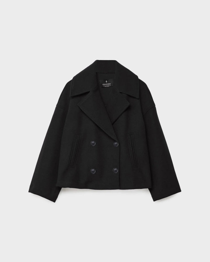 Veste courte mode femme, croisée, élégante pour l'hiver et les tenues chic.