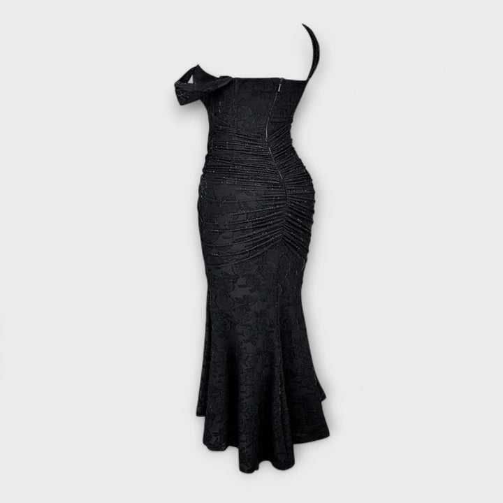 Robe longue femme romantique, corset chic, pour une occasion spéciale.