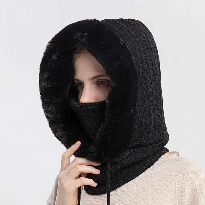 Capuche-écharpe-bonnet femme polyvalent, style moderne. Accessoire mode hiver chaud et pratique.