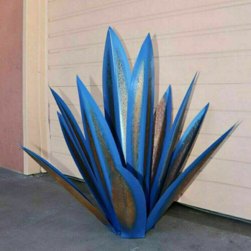 Sculpture d'art unique fait main en métal inoxydable, ornement de jardin élégant et moderne.