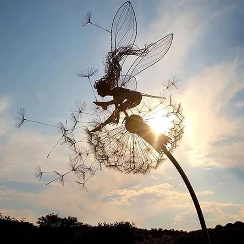 Fée pissenlit, sculpture d'art en métal pour jardin, décoration extérieure onirique et magique.