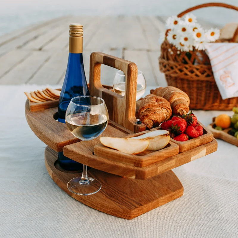 Grande table pique-nique d'extérieur en bois, design élégant, idéale pour repas conviviaux au jardin.