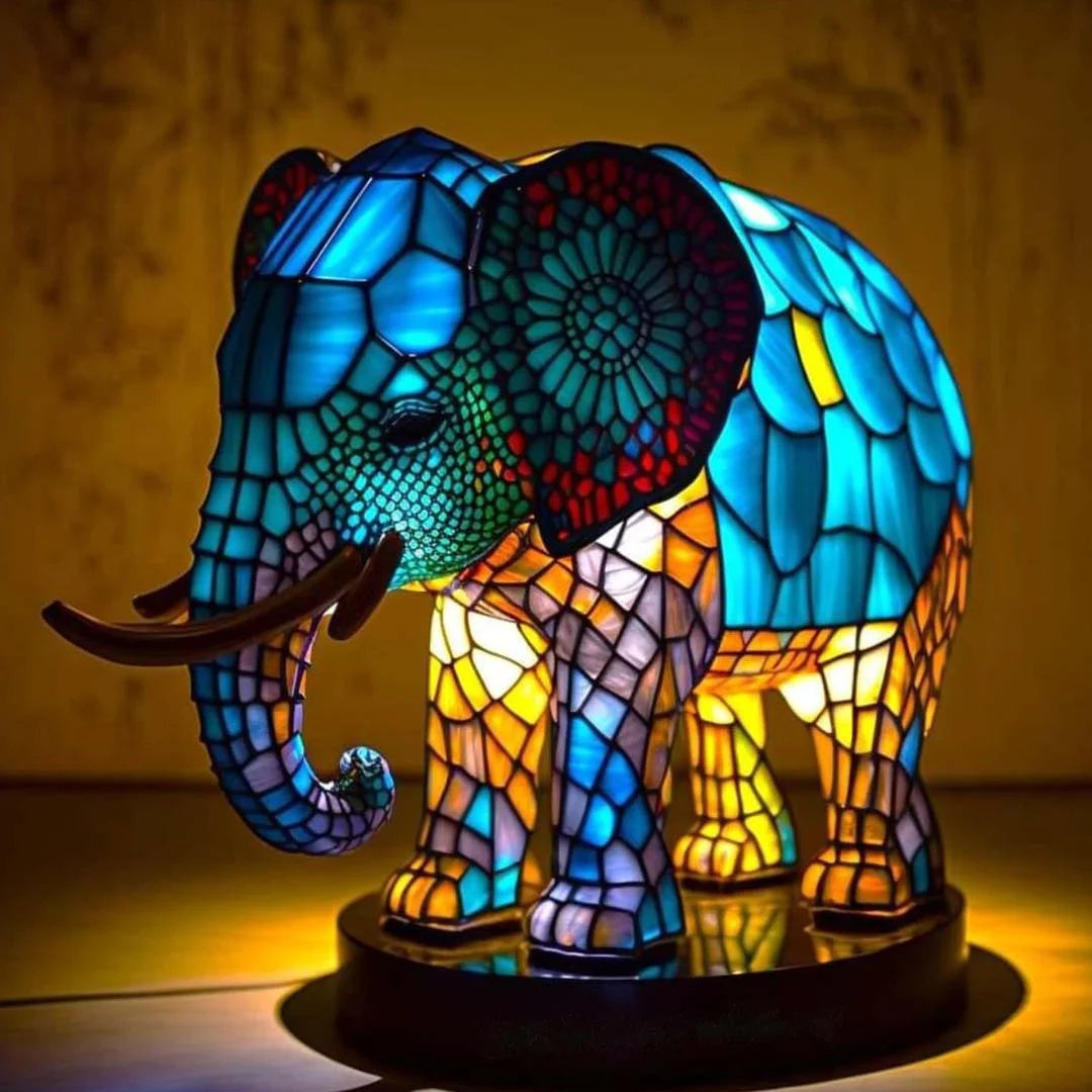 Décoration intérieure: Lampe de table animaux fantaisie, vitrail coloré, ambiance chaleureuse.