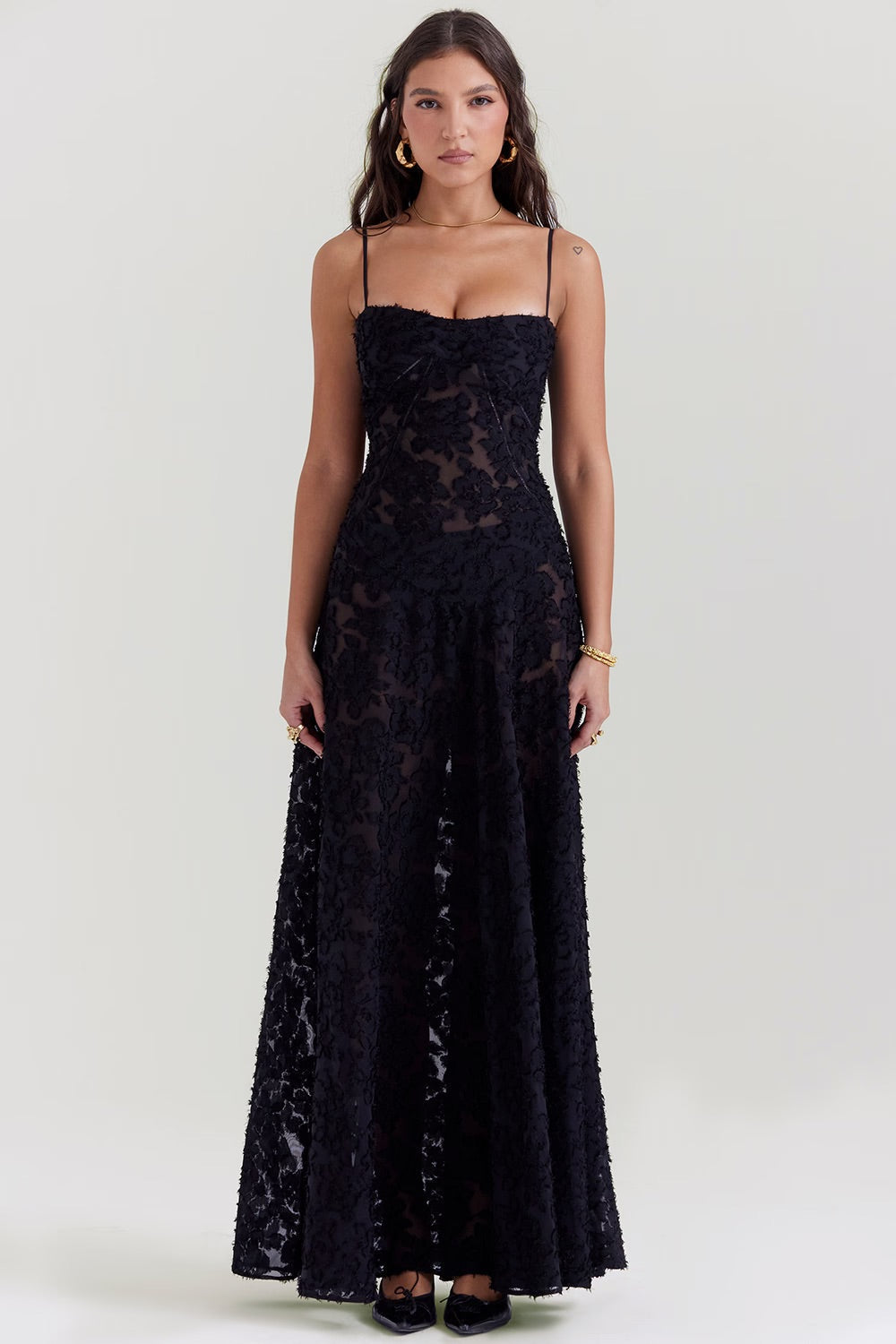 Robe longue Kandace femme, élégante et scintillante pour soirée mémorable, bretelles fines ajustables.