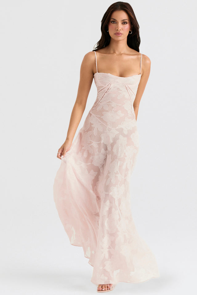 Robe de soirée femme Kandace, longue et chic, avec ses détails scintillants pour un événement mémorable.