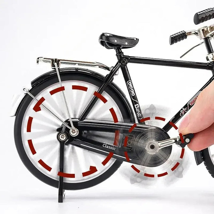 Décorez votre espace avec ce vélo miniature en métal et plastique. Kit de modélisme, cadeau idéal pour cyclistes.