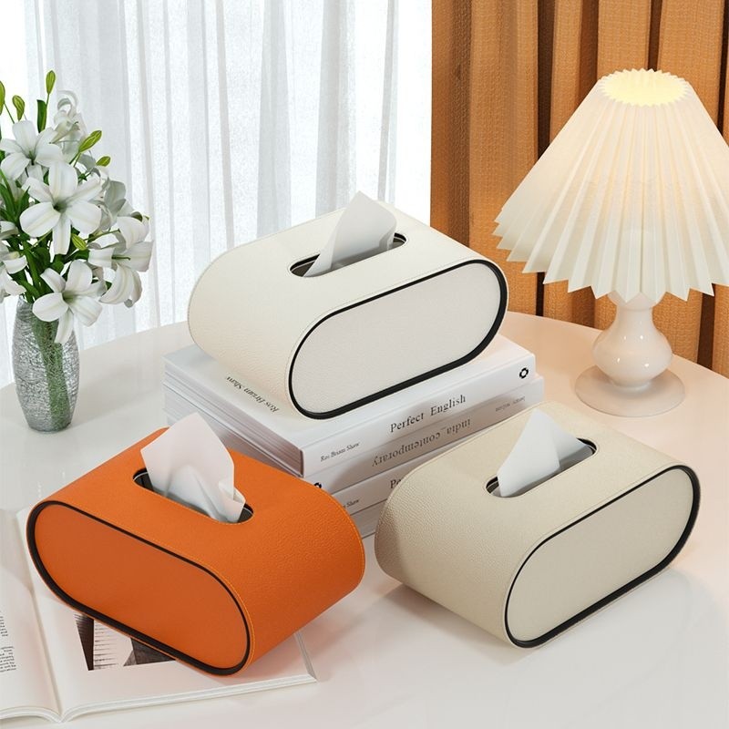 Élégante boîte à mouchoirs en PU, organiseur de style moderne et raffiné pour votre décoration intérieure.