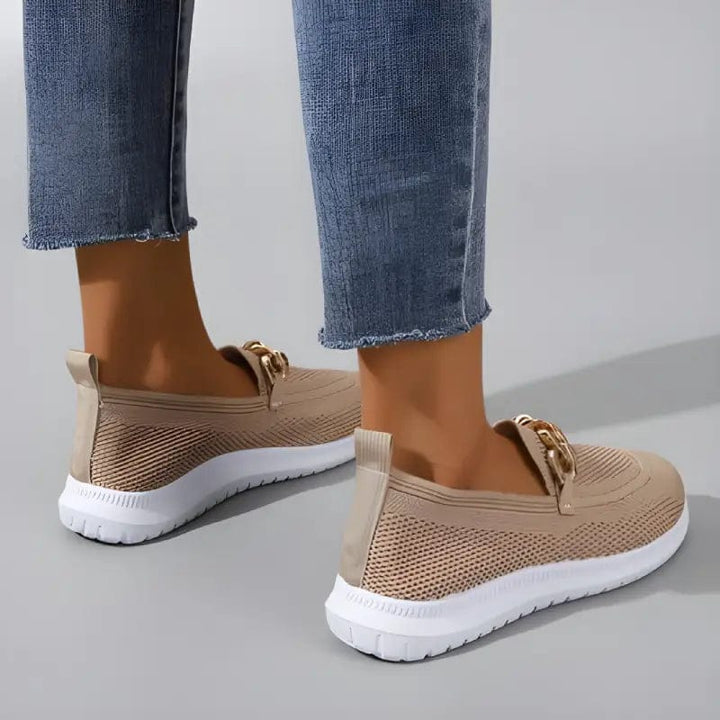 Élégantes chaussures décontractées orthopédiques femmes, respirantes et antidérapantes, pour mode et bien-être.