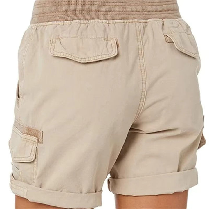 Short cargo femme confortable et tendance pour l'été. Pantalon court décontracté, idéal pour vos loisirs.