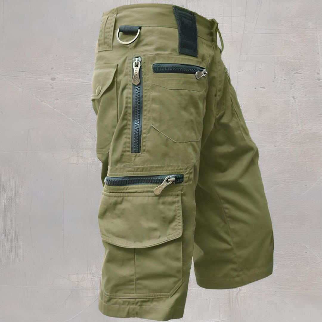 Short cargo ajustable pour homme, confort et liberté de mouvement lors d'activités décontractées ou tactiques.