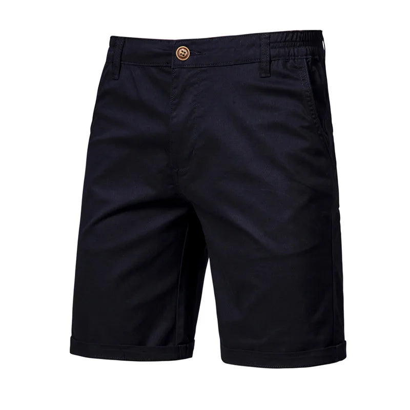 Short chino homme décontracté bleu marine, taille élastiquée, confort optimal pour l'été casual.