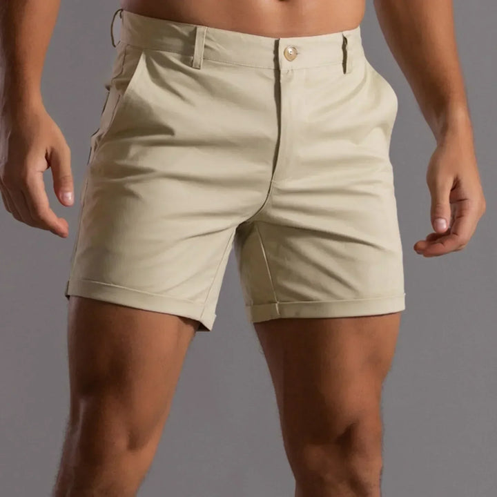 Short élégant décontracté pour homme, parfait pour la mode estivale et le confort.