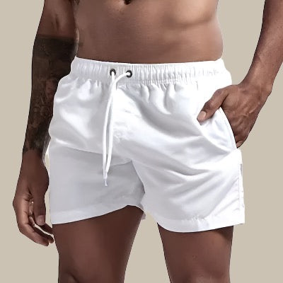 Short de bain homme avec cordon de serrage, taille élastique pour un ajustement parfait et confort.