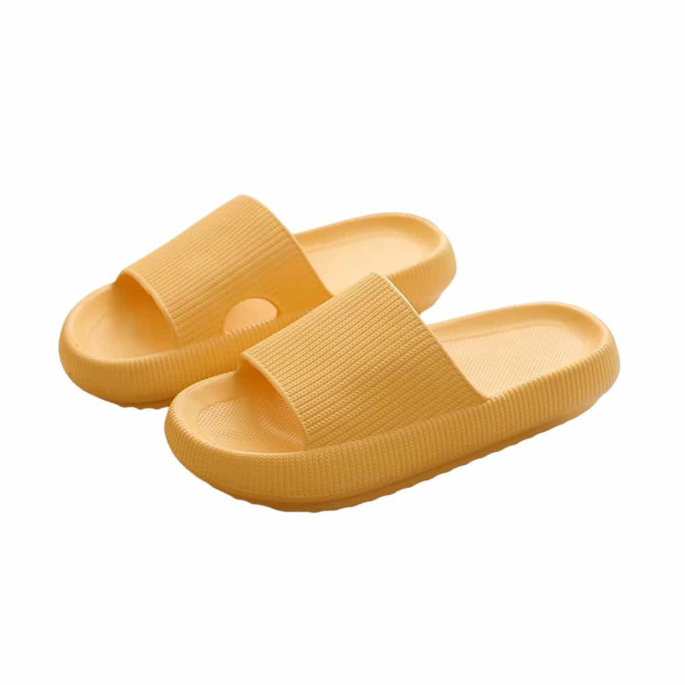 Chaussons roses pour femmes, amortissants et légers, apportant un confort inégalé à chaque pas.