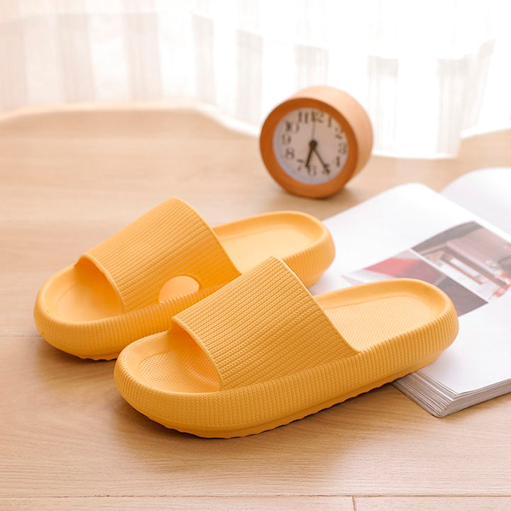 Sandales d'intérieur pour femmes, ultra confortables avec semelle amortissante et antidérapante.