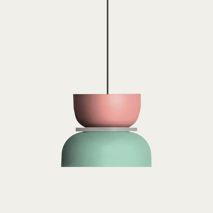 Suspension macaron, couleurs éclantantes, design nordique pour éclairage et ambiance.