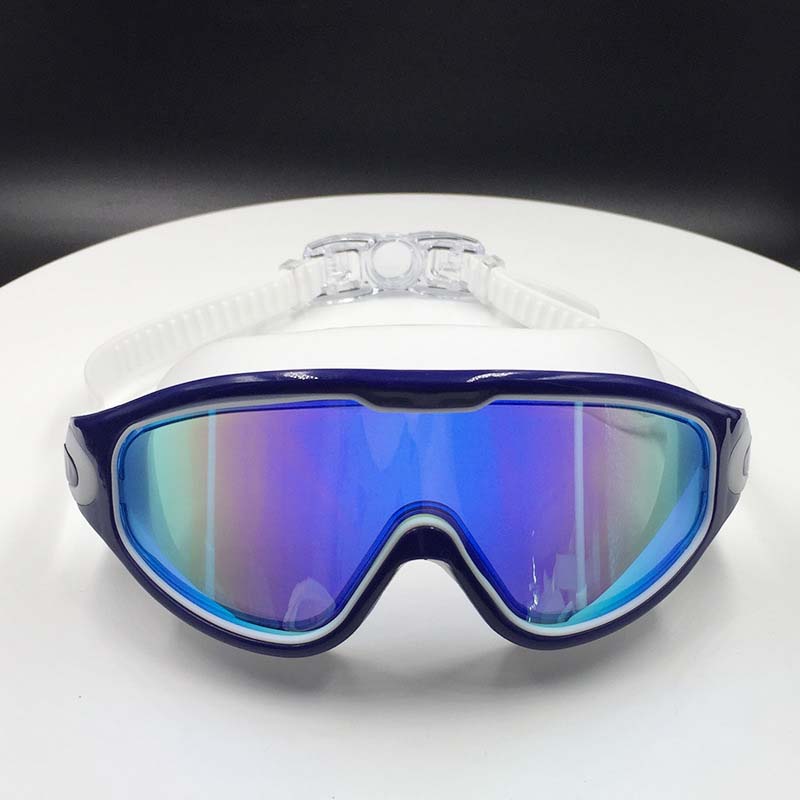 Idéales pour la piscine et l'eau libre, ces lunettes de natation anti-buée offrent une clarté optimale.