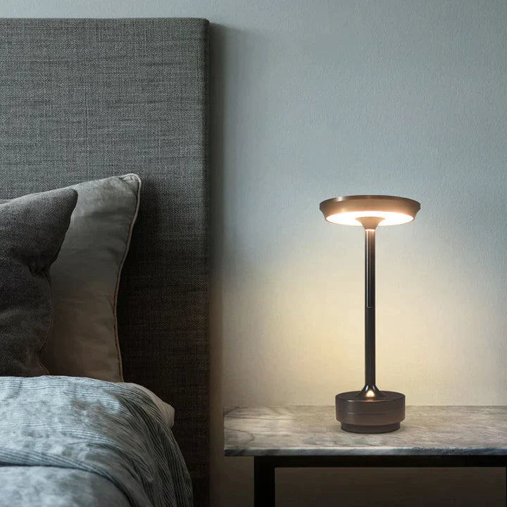 Lampe portable Glimmera sans fil, rechargeable. LED dimmable pour éclairage polyvalent intérieur/extérieur.