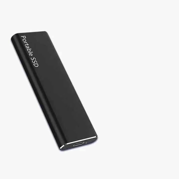 Disque dur externe portable ultra fin 4 To avec connectivité USB-C, idéal pour voyager et sauvegarder.