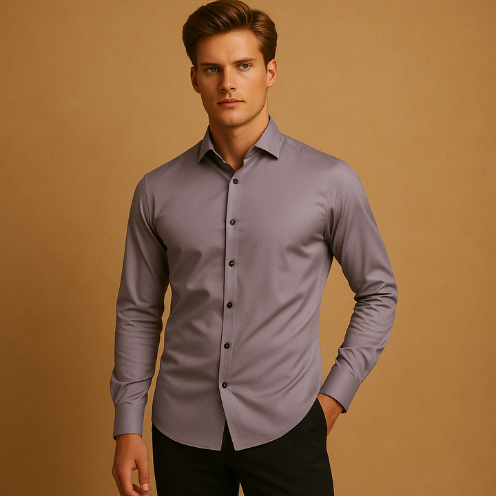Chemise homme élégante coupe slim, vêtement business et casual chic, pour une mode masculine raffinée.