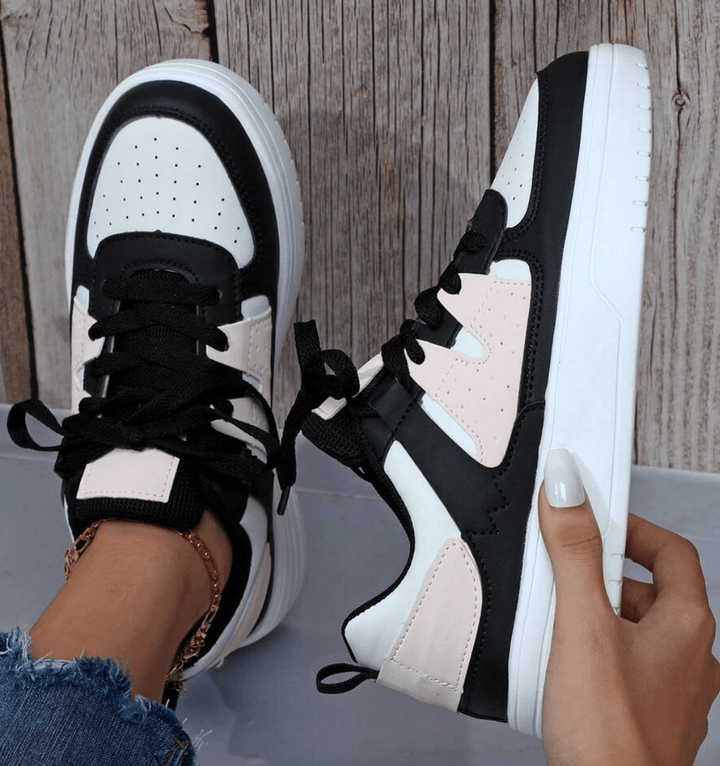 Lacets de sneakers femme, assurant un ajustement précis et un confort optimal pour toutes vos activités.