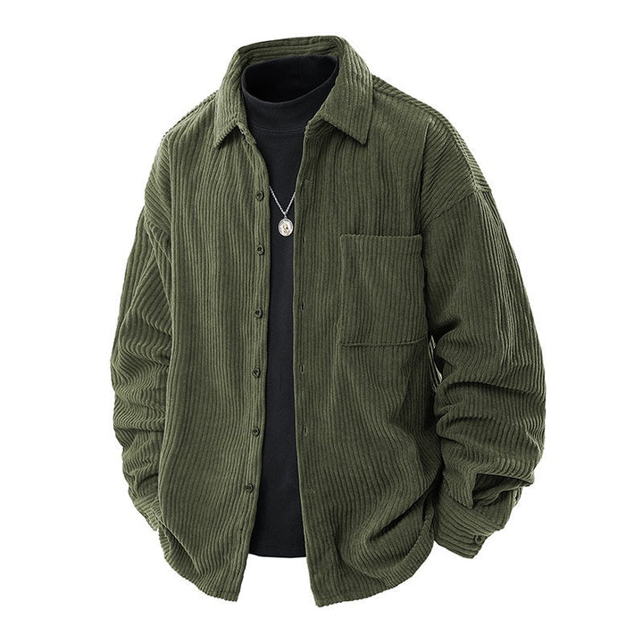 Surchemise homme confortable, manches longues, poche poitrine, style décontracté chic. Parfaite pour la mode masculine.