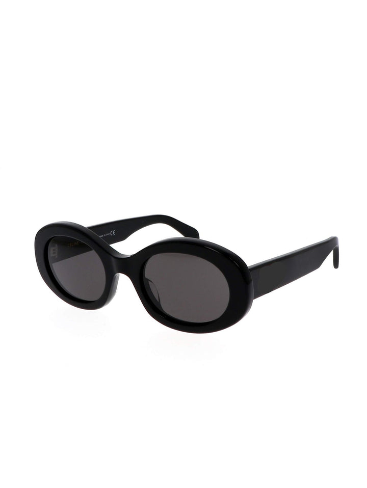 Lunettes de soleil ovales pour femmes, style classique et polyvalent. Idéales pour le confort et la mode estivale.