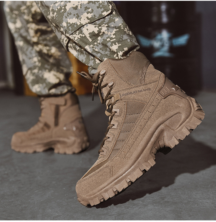 Bottes militaires confortables homme, parfaites pour longues marches et usage extérieur prolongé.