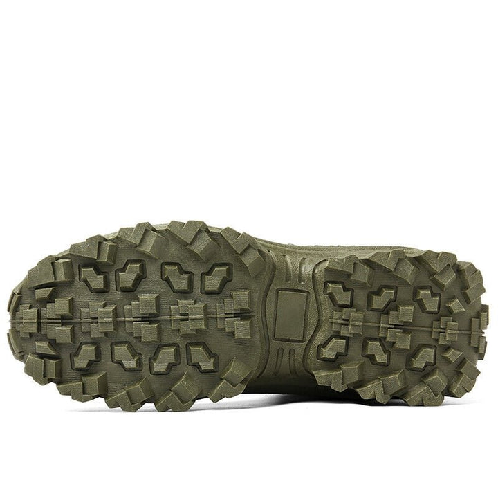Bottes homme résistantes pour automne, imperméables, confortables, idéales pour toute activité extérieure.