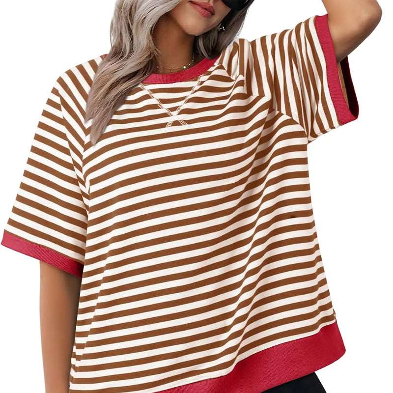 T-shirt rayé femme confortable à col rond et manches courtes, parfait pour un style décontracté et chic d'été.