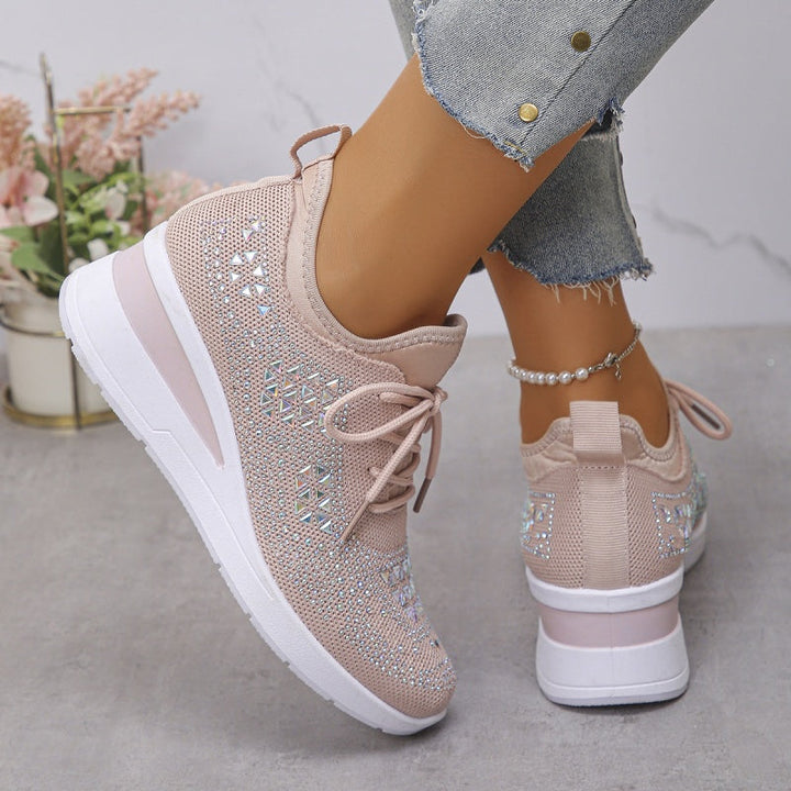 Baskets femme élégantes à strass, orthopédiques, confort et féminité pour vos pieds toute la journée.