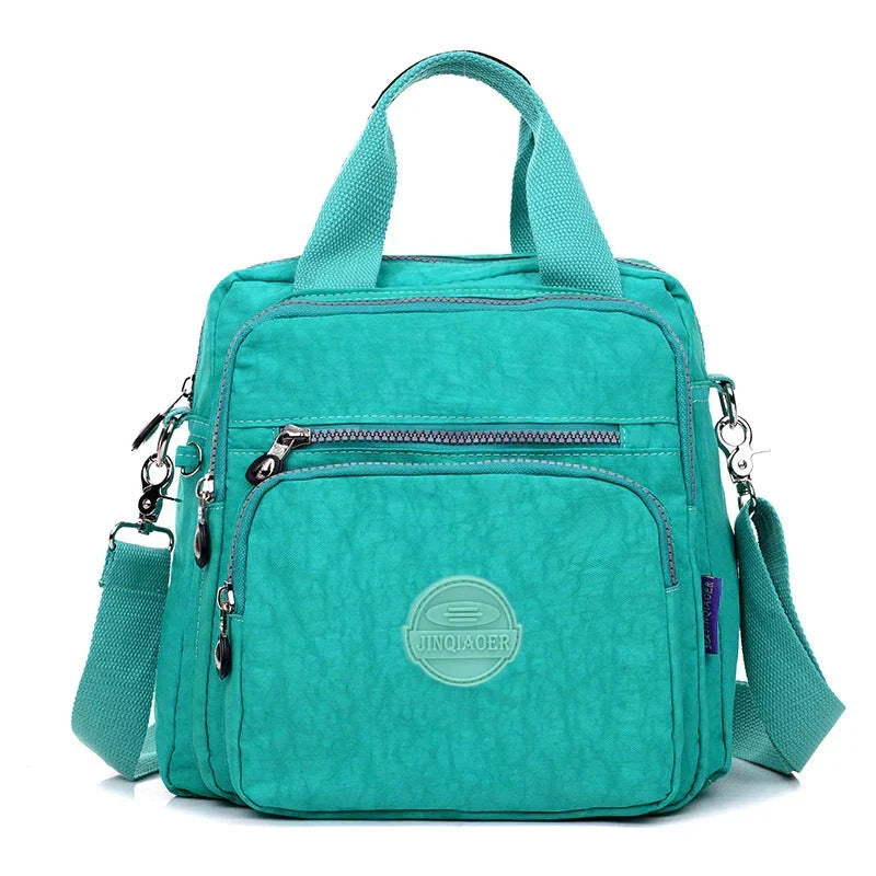 Sac à dos femme polyvalent, étanche et élégant. Adapté au travail, école ou sorties. Maroquinerie moderne.