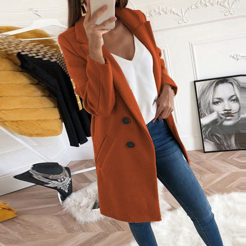 Manteau femme chaud et stylé, parfait pour l'hiver. Style intemporel et confortable.