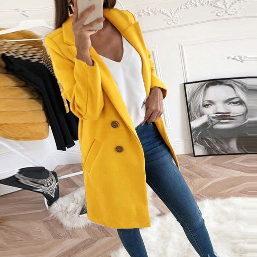 Manteau long d'hiver élégant pour femme, coupe chic, couleur unie. Idéal pour le froid.