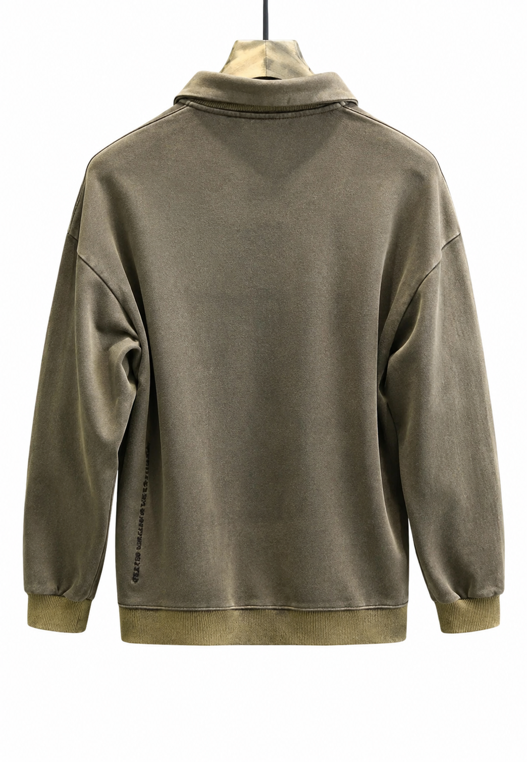 Top décontracté homme, polo manches longues, effet délavé, style casual chic, automne, confort maximal.