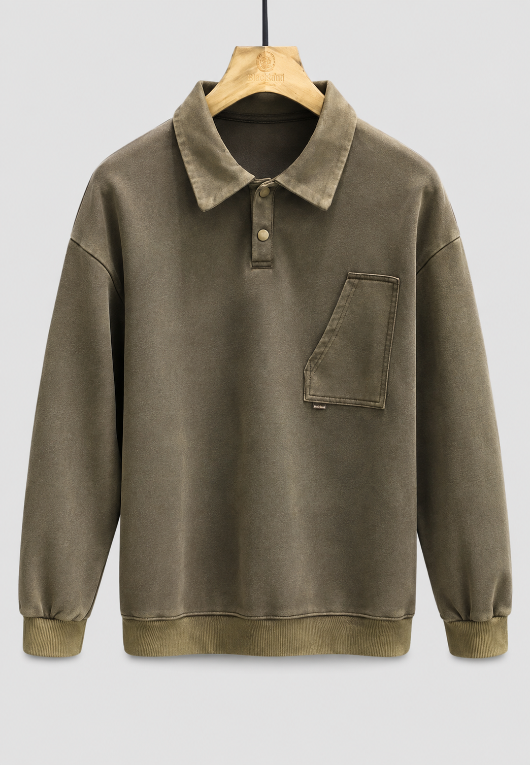 Polo homme confortable, manches longues délavées, look vintage tendance, avec poche poitrine.
