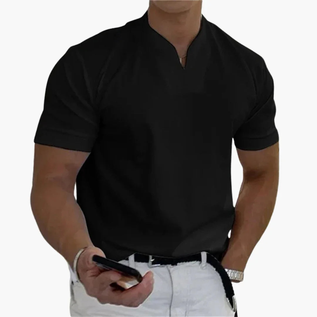 T-shirt homme col mao en coton doux, coupe ajustée, idéal pour un look casual chic et confortable.