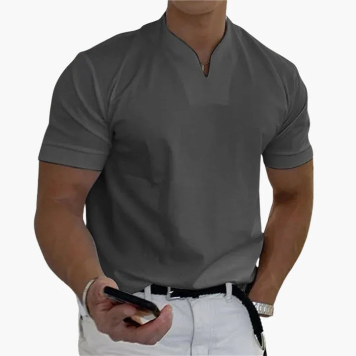 T-shirt homme col mao polyvalent pour le quotidien, alliant confort et élégance décontractée en mode masculine.