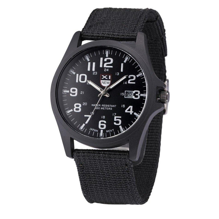 Montre tactique pour homme, design moderne et durable, avec éclairage LED. Idéale pour le sport et l'outdoor.