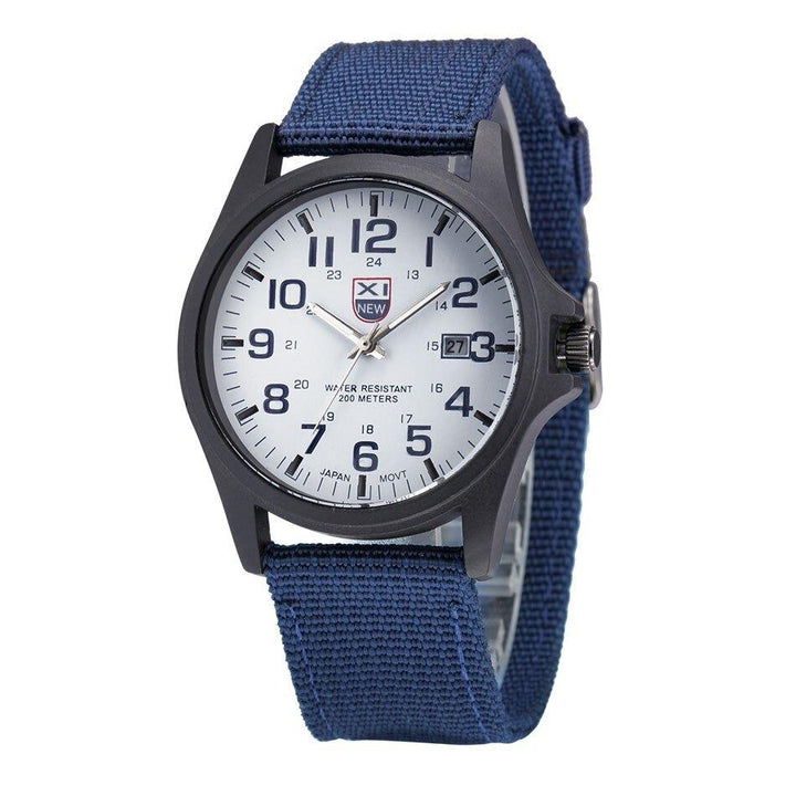 Montre outdoor homme résistante aux chocs et étanche, un accessoire indispensable pour les passionnés d'aventure.