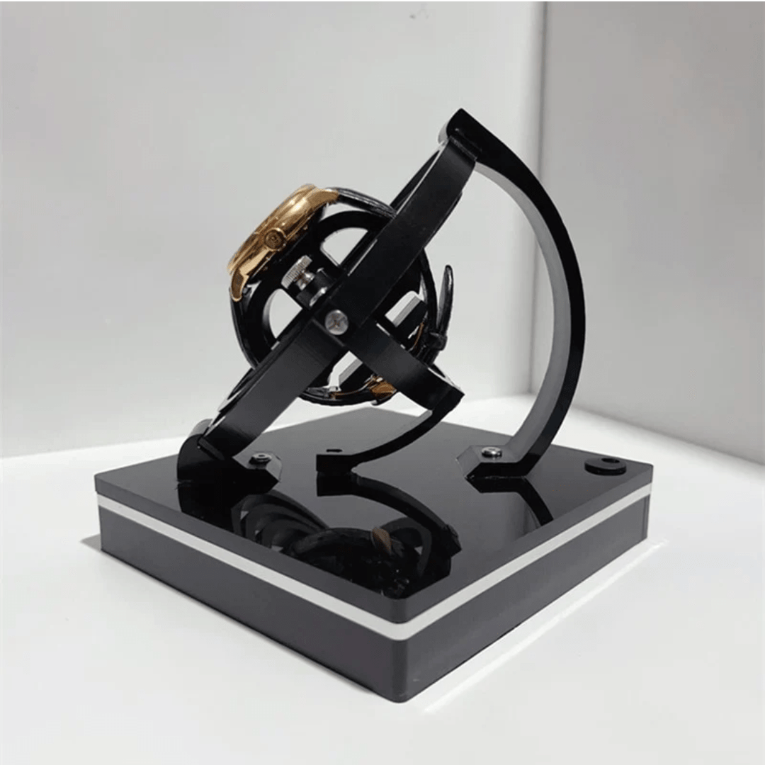 Remontoir automatique Horion silencieux, assure le mouvement précis de vos montres de luxe.